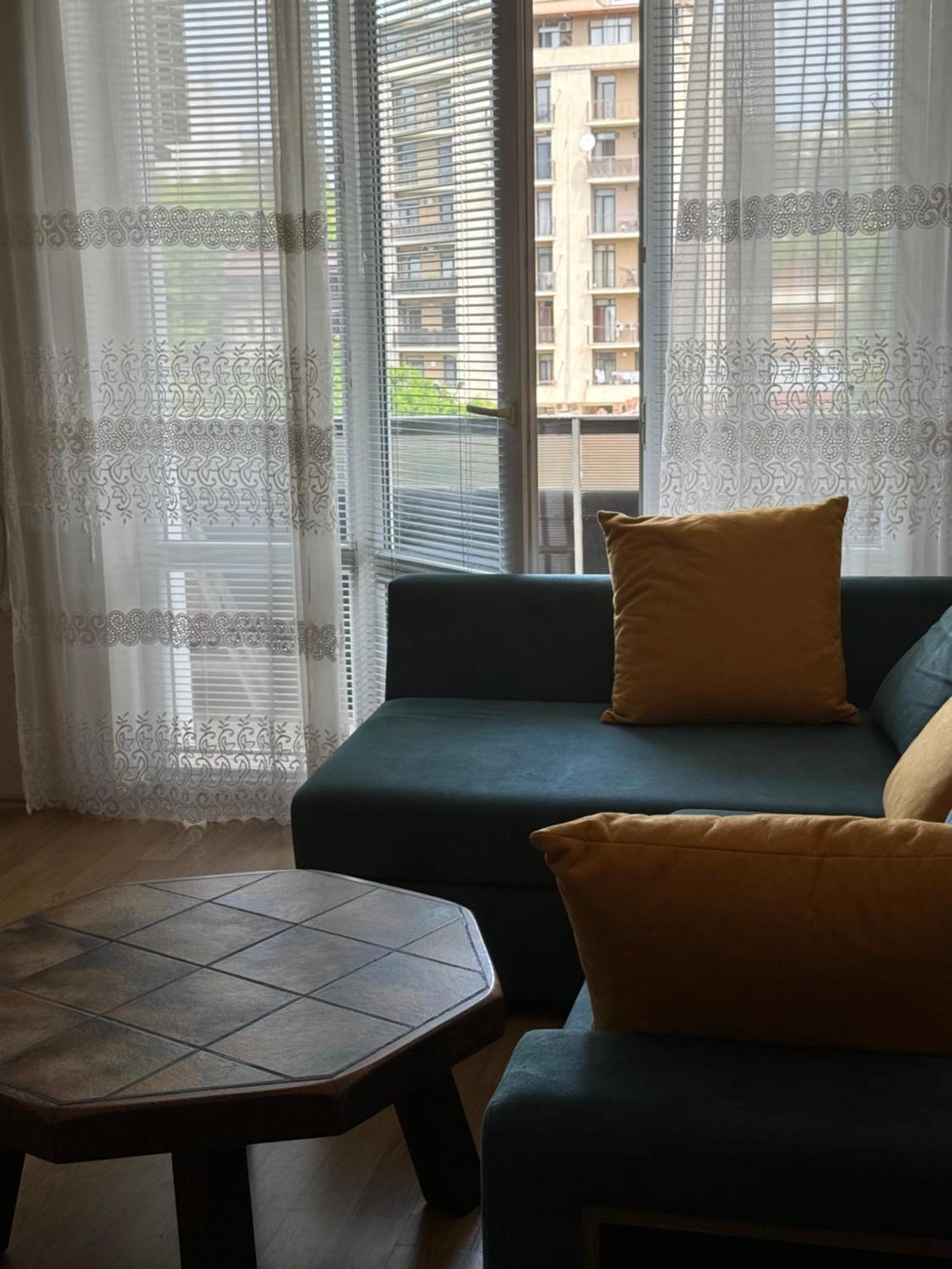 Cozy Apartment With Balcony Tbilisi Eksteriør bilde